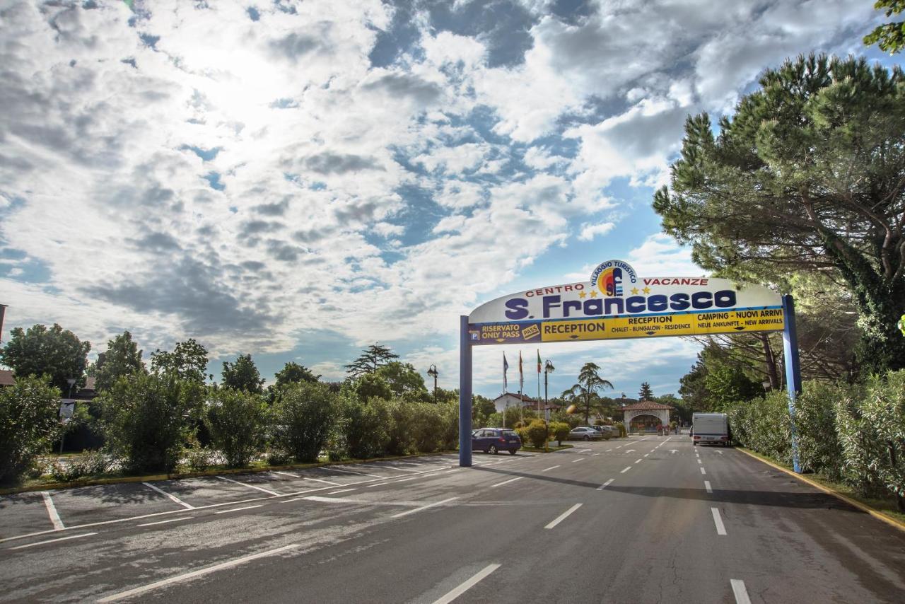 Albatross Mobile Homes On Camping San Francesco ดูนาเวร์เด ภายนอก รูปภาพ
